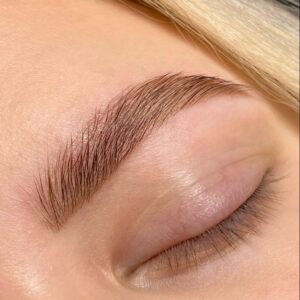 Perfilado de Cejas con Cera